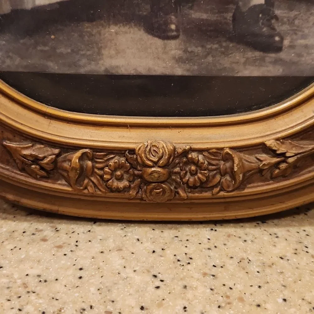 Vintage Gold Ornate Photo Frame